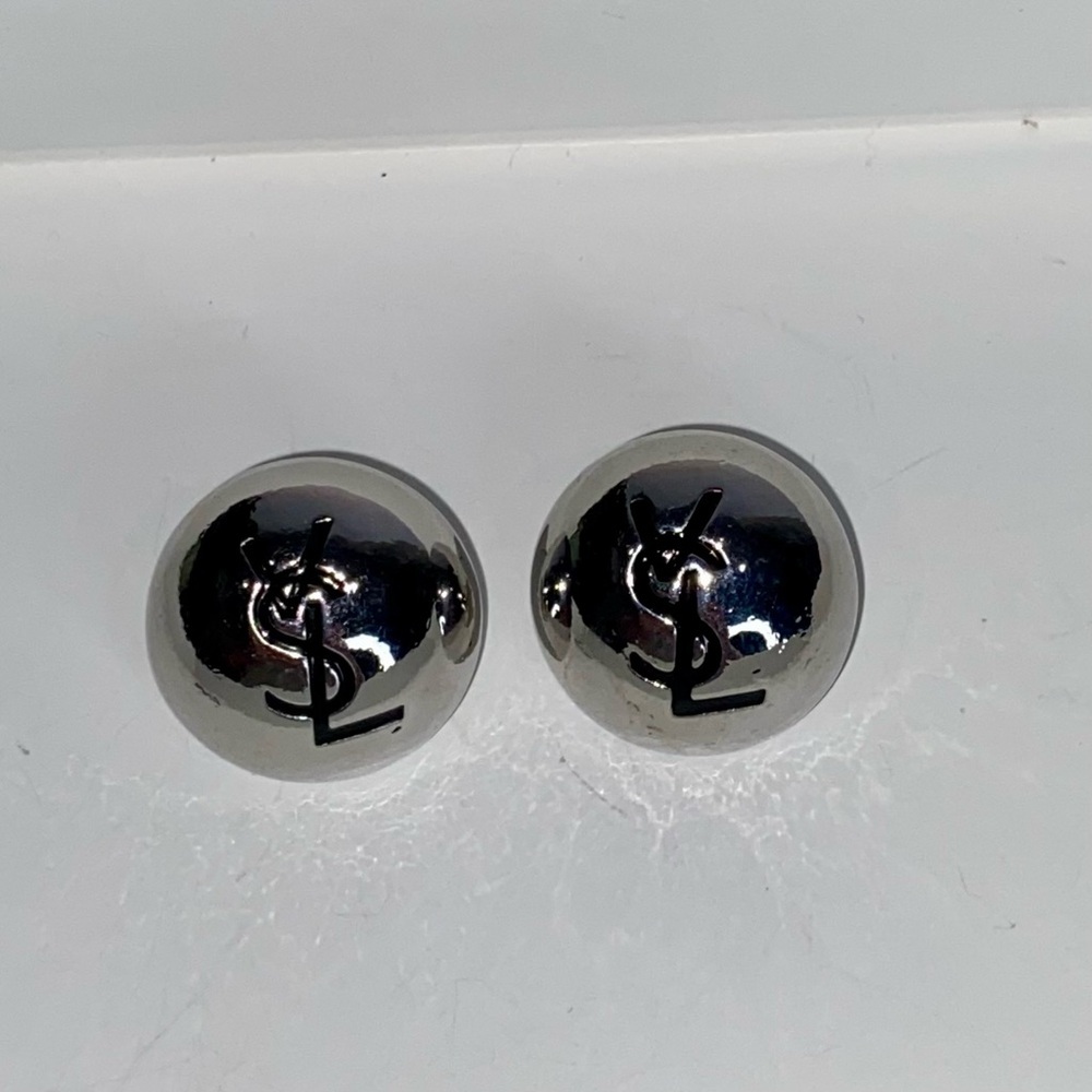 Fashion Earrings black in silver tone, buttons style - Picture 3 of 6